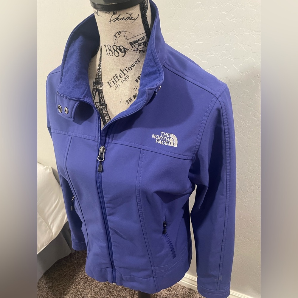 The North Face Jacket - Picture 3 of 11